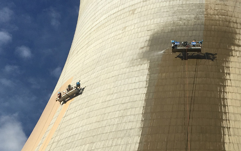 Ausvic preparing and painting Loy Yang Cooling Tower